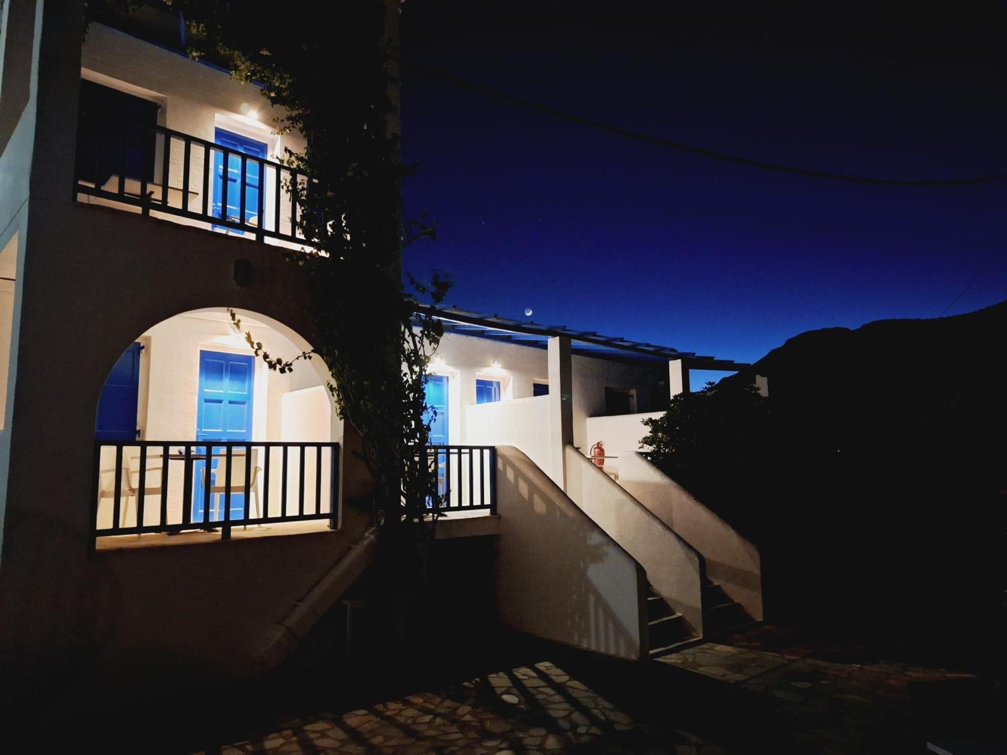 גאליסאס Εvi Evan Hotel מראה חיצוני תמונה